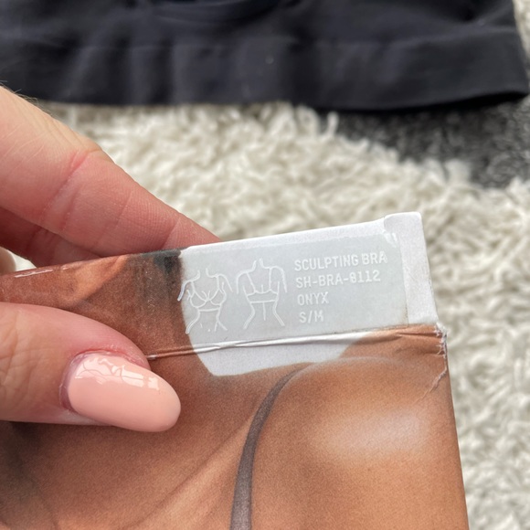 SKIMS NEW Black Sculpting Bra!! - Picture 9 of 10